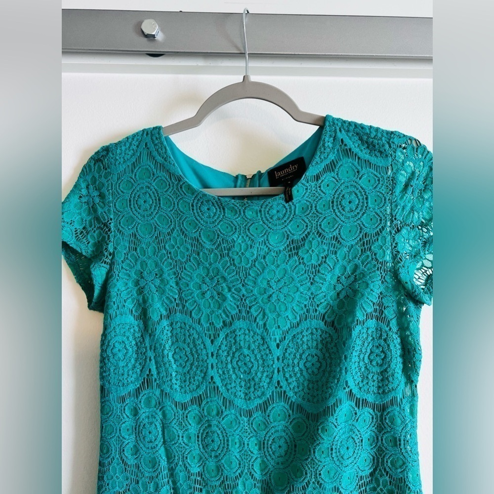 Laundry By Shelli Segal Lace Teal Crochet Dress size 0 - Picture 3 of 8